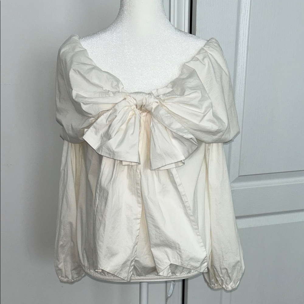 Ryu Women’s Elegant Cream Bow Blouse, Size Small